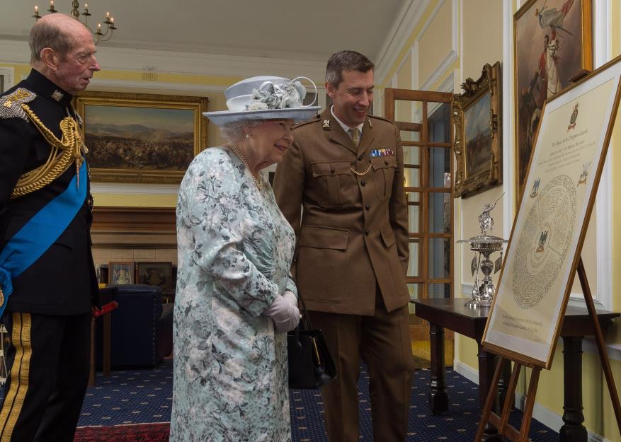 HM-The-Queen